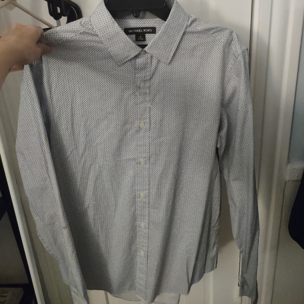 Micheal kors men size medium button up formal white with pattern never worn tags